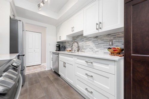 305-15010 Roper Avenue, White Rock, BC 