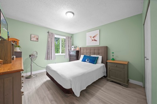 202 Davis Crescent, Langley, BC 