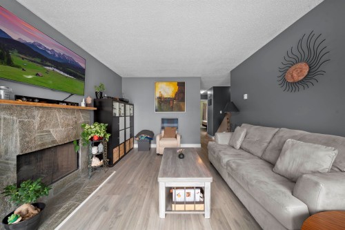 202 Davis Crescent, Langley, BC 