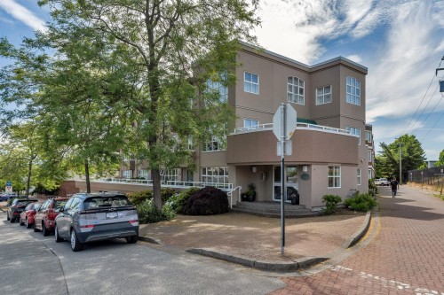 202-15284 Buena Vista Avenue  White Rock, BC V4B 5K5