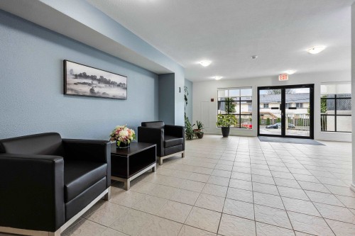 202-33233 Bourquin Crescent, Abbotsford, BC 