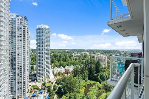 2402-9981 Whalley Boulevard, Surrey, BC 