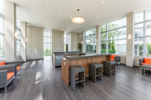 2402-9981 Whalley Boulevard, Surrey, BC 