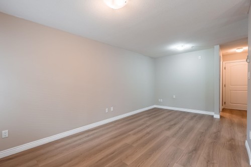 113-10289 133 Street, Surrey, BC 