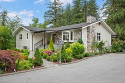 5871 264 Street  Langley, BC V4W 1K7