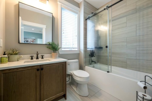 22801 8 Avenue, Langley, BC 