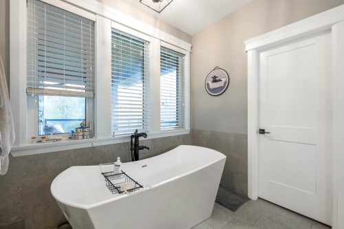 22801 8 Avenue, Langley, BC 