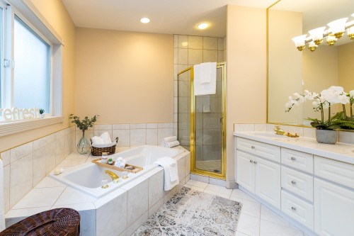 2780 St Moritz Way, Abbotsford, BC 