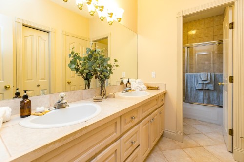 2780 St Moritz Way, Abbotsford, BC 