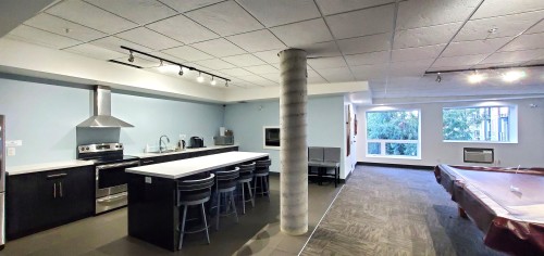 409-2242 Whatcom Road, Abbotsford, BC 