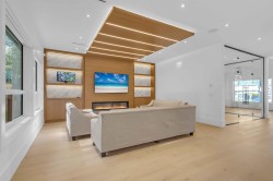 19704 31a Avenue  Langley, BC V2Z 0B2