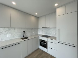 1806-13685 102 Avenue  Surrey, BC V3T 1N7