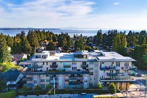 203-14022 North Bluff Road, White Rock, BC 