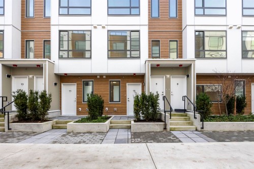 30-6328 King George Boulevard, Surrey, BC 