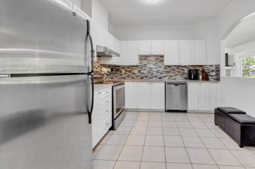 112-10320 156 Street, Surrey, BC 