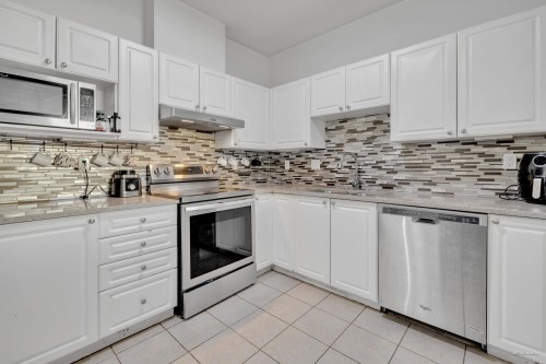 112-10320 156 Street, Surrey, BC 