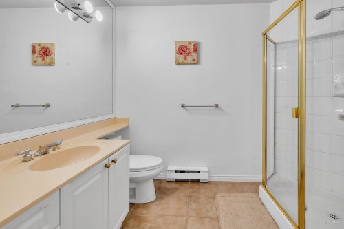 112-10320 156 Street, Surrey, BC 