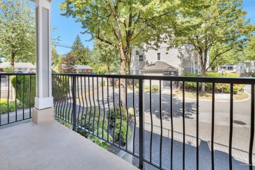 112-10320 156 Street, Surrey, BC 