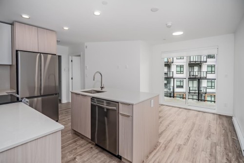 422-13968 Laurel Drive, Surrey, BC 