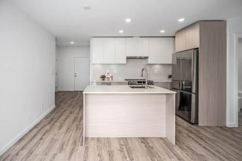 422-13968 Laurel Drive, Surrey, BC 