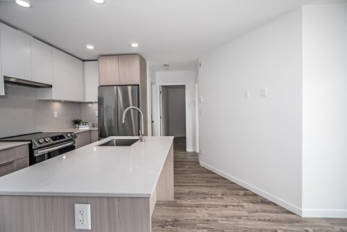 422-13968 Laurel Drive, Surrey, BC 