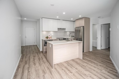 422-13968 Laurel Drive, Surrey, BC 