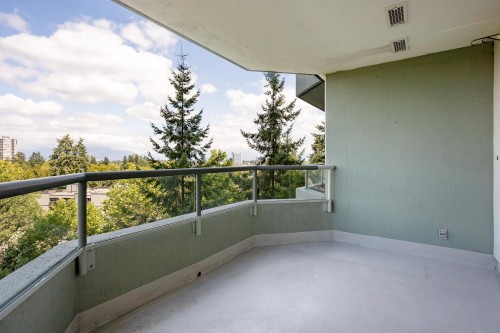 704-10082 148 Street, Surrey, BC 