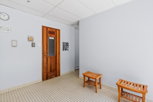 704-10082 148 Street, Surrey, BC 