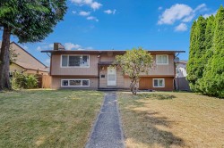 6721 132 Street Street  Surrey, BC V3W 4L7