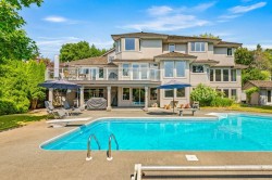 16672 77 Avenue  Surrey, BC V3S 8G1