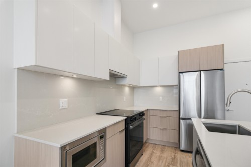 E101-10829 140 Street, Surrey, BC 