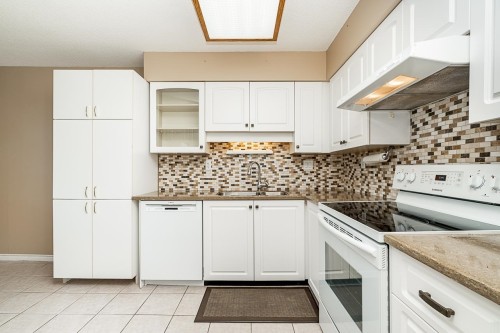 1402-11910 80 Avenue, Delta, BC 