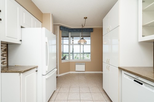 1402-11910 80 Avenue, Delta, BC 