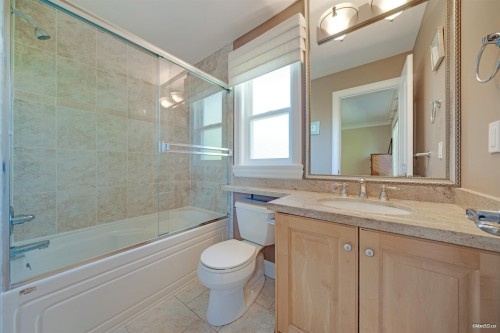 2255 135A Street, Surrey, BC 