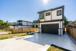 8233 114 Street  Delta, BC V4C 5J4