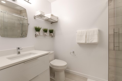 414-15739 Fraser Highway, Surrey, BC 