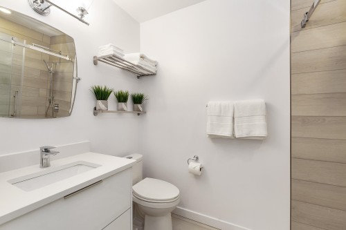 414-15739 Fraser Highway, Surrey, BC 