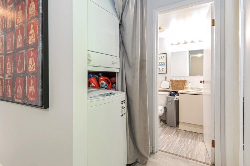 303-1341 George, Street, White Rock, BC 