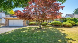 14076 19a Avenue  Surrey, BC V4A 7Z6