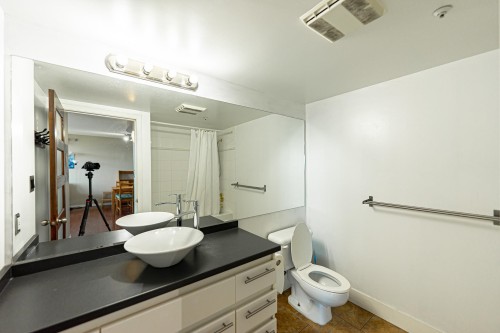 806-13353 108 Avenue, Surrey, BC 