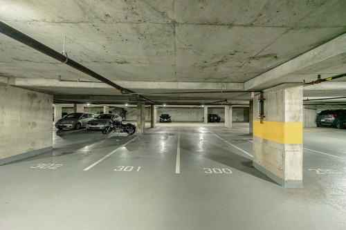 806-13353 108 Avenue, Surrey, BC 