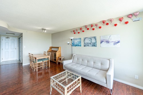 806-13353 108 Avenue, Surrey, BC 