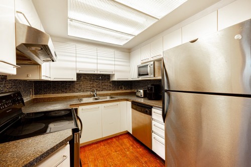 806-13353 108 Avenue, Surrey, BC 