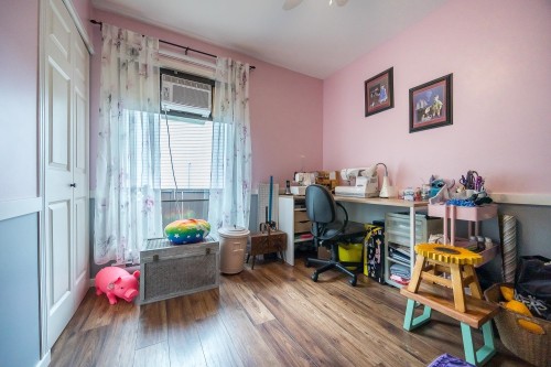 5262 209 Street, Langley, BC 