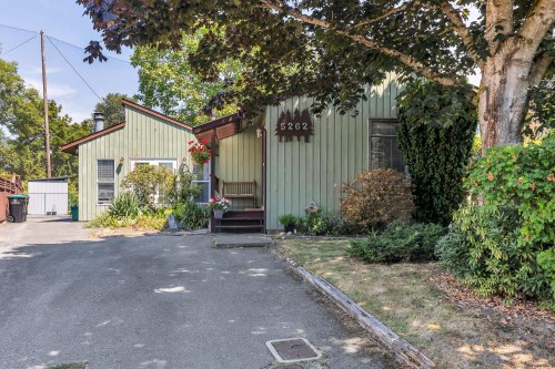 5262 209 Street, Langley, BC 