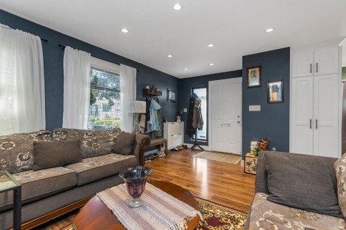 5262 209 Street, Langley, BC 