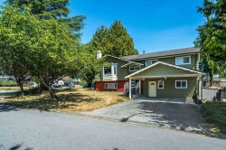 14458 Chartwell Drive  Surrey, BC V3S 5E4