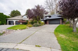 12356 56 Avenue  Surrey, BC V3X 2X2