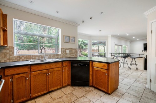 12356 56 Avenue, Surrey, BC 