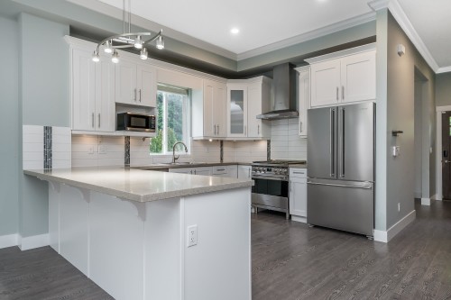 7343 191B Street, Surrey, BC 